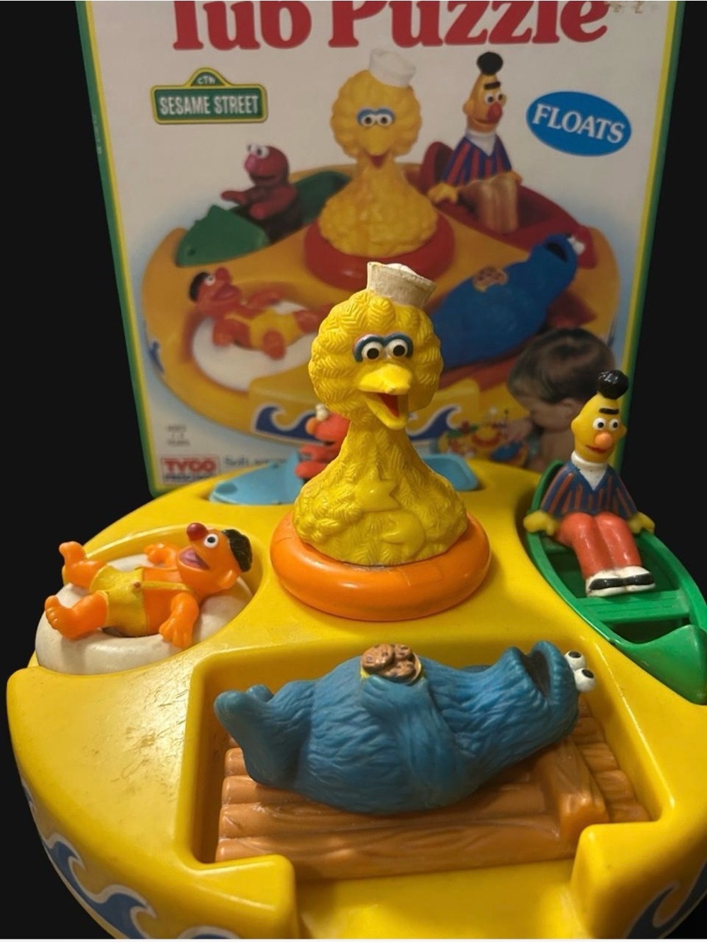 1990’s vintage sesame Street Yellow Big Bird and Colorful Character Bath Toy Set